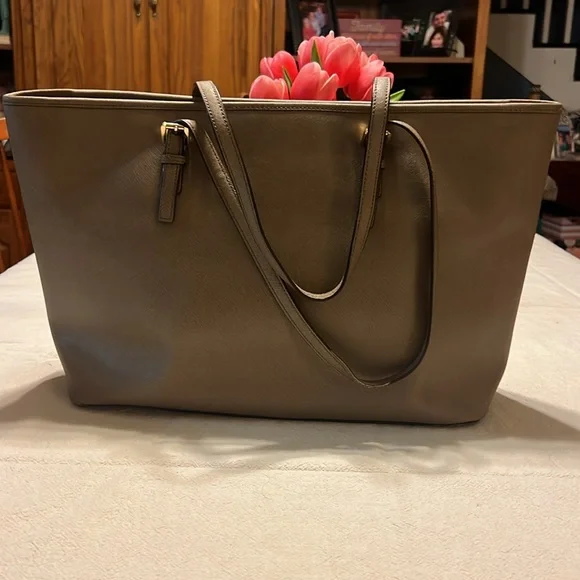 Michael Kors Tote - Picture 2 of 6